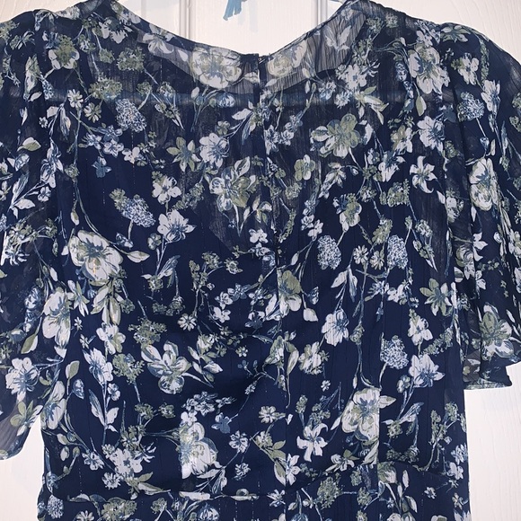 ASTR THE LABEL BEAUTIFUL FLORAL DRESS - Picture 7 of 10